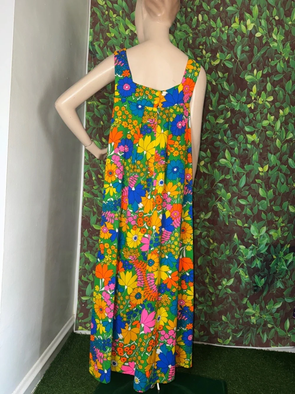 Vintage Hawaiian Flower Power Maxi Dress - Picture 17 of 17